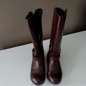 Girl's size 11 boots